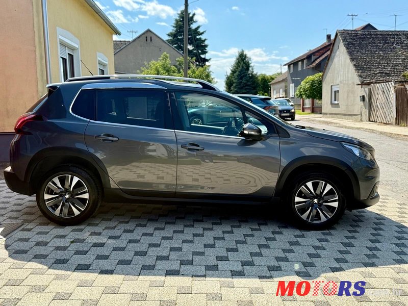 2019' Peugeot 2008 1,5 Bluehdi photo #5