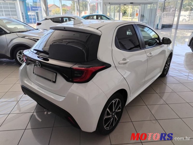 2022' Toyota Yaris 1,5 photo #4