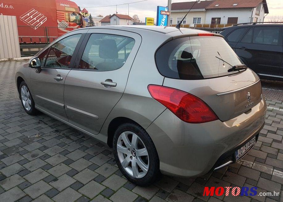 2013' Peugeot 308 1,6 E-Hdi photo #2
