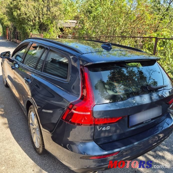 2019' Volvo V60 D4 Awd photo #3