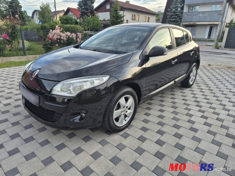 2012' Renault Megane 1.6 16V photo #1