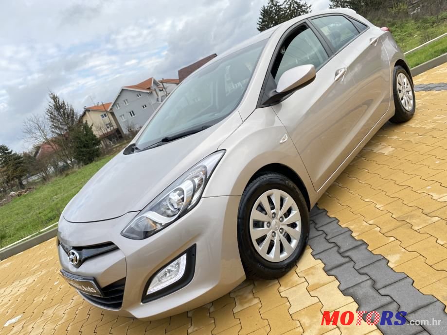 2016' Hyundai i30 photo #1