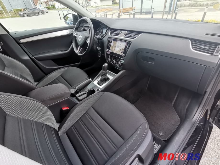 2018' Skoda Octavia Combi photo #2