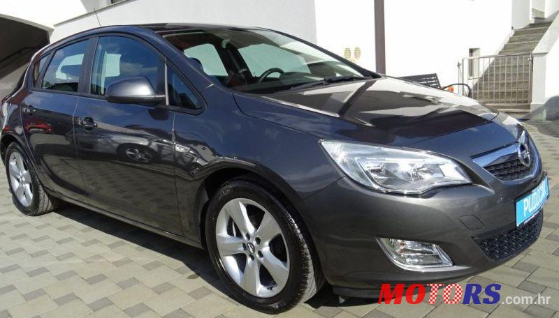 2011' Opel Astra 1,3 Cdti Sport photo #1