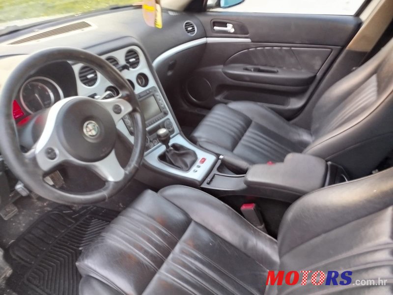 2006' Alfa Romeo 159 1,9 Jtdm photo #4