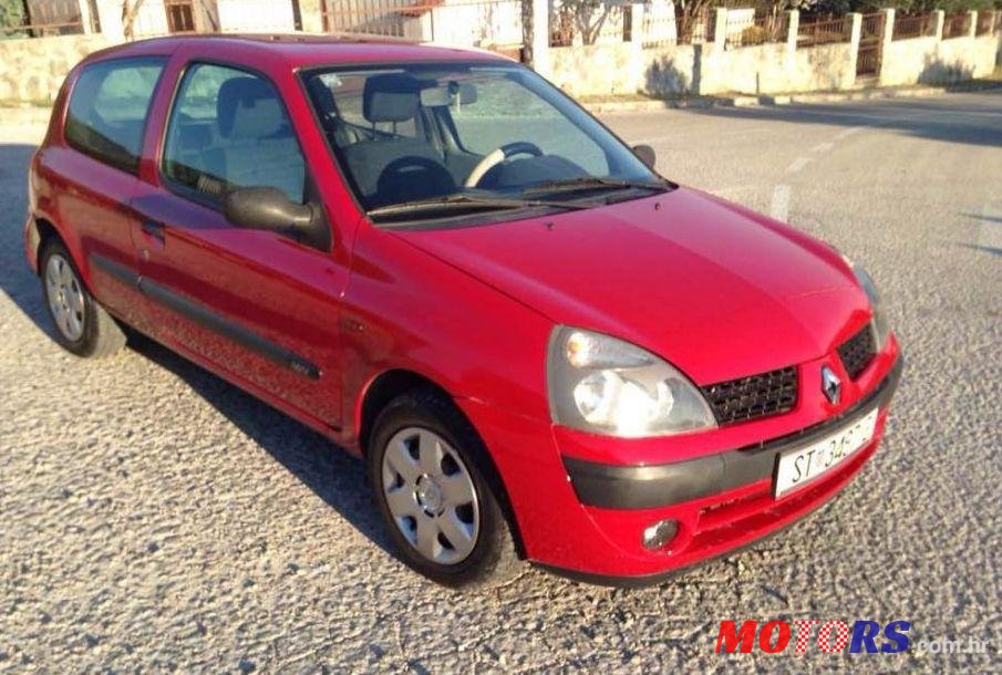 2002' Renault Clio 1,2 16V photo #2