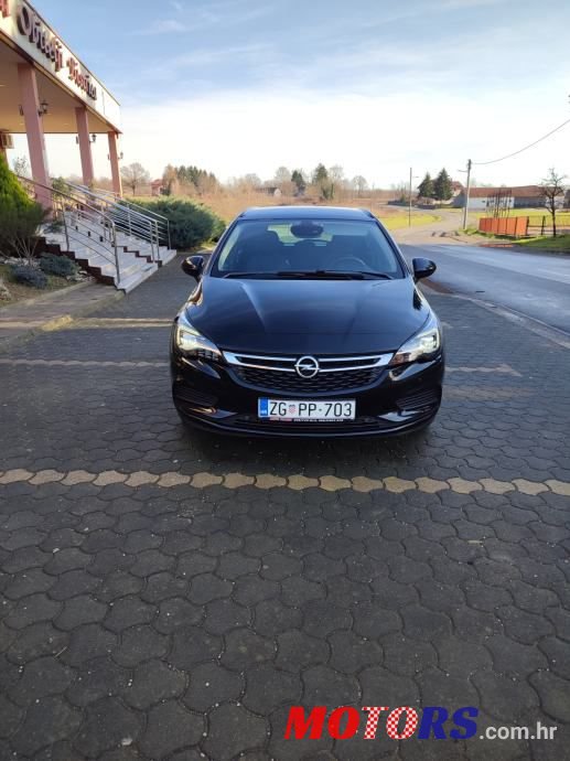 2018' Opel Astra Karavan photo #2