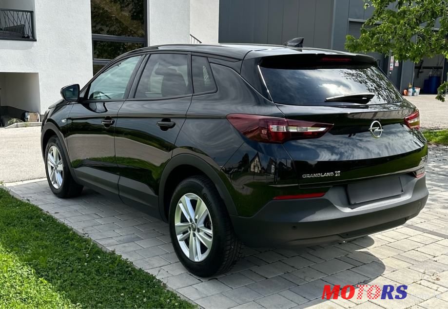 2020' Opel Grandland 1,2 Turbo photo #5