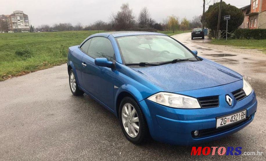 2005' Renault Megane photo #3