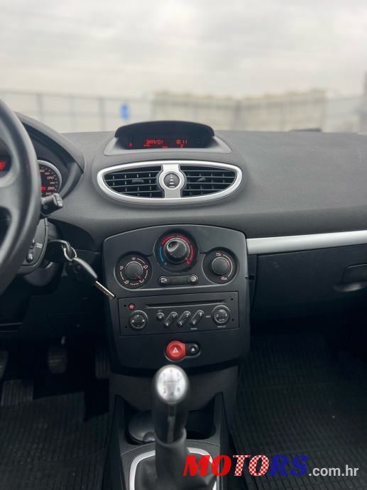 2006' Renault Clio 1,5 Dci photo #4