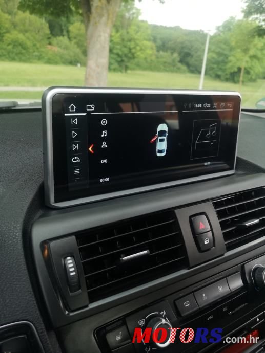 2013' BMW Serija 1 116D photo #6