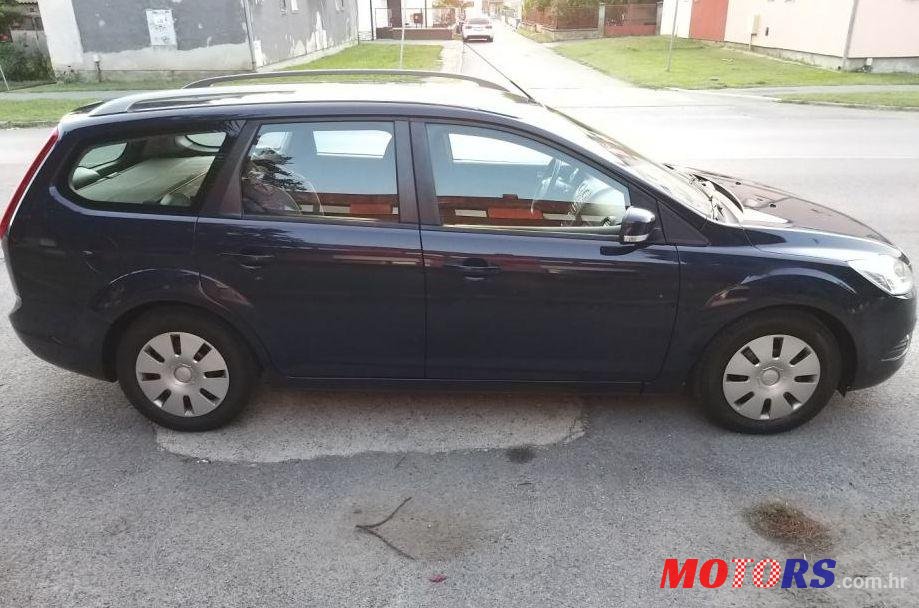 2010' Ford Focus Karavan 1,6 photo #1