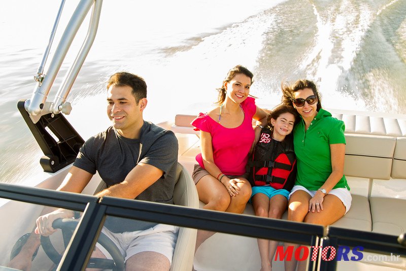 2021' Bayliner VR5 photo #3