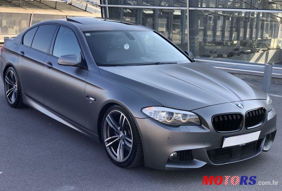 2012' BMW Serija 5 520D M Performance photo #1