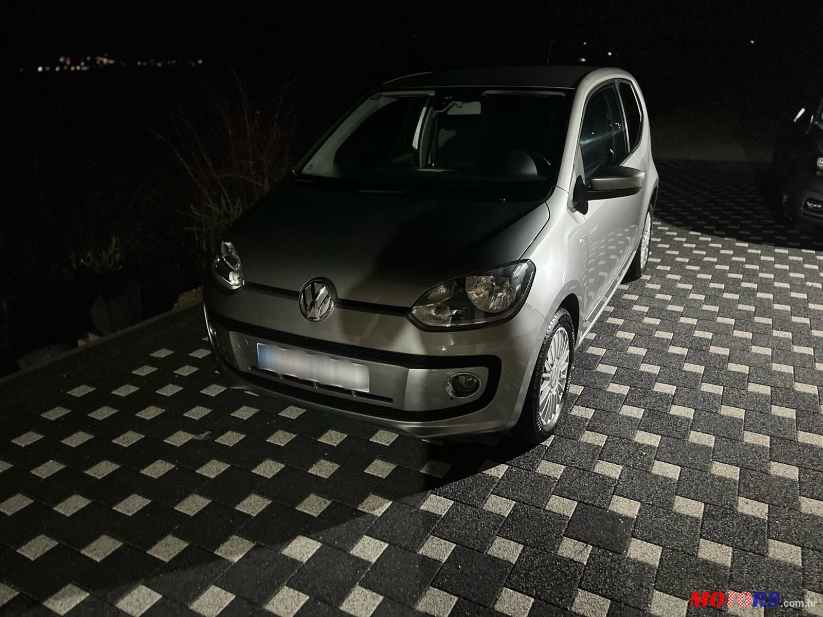 2014' Volkswagen Up! 1,0 Up! photo #1