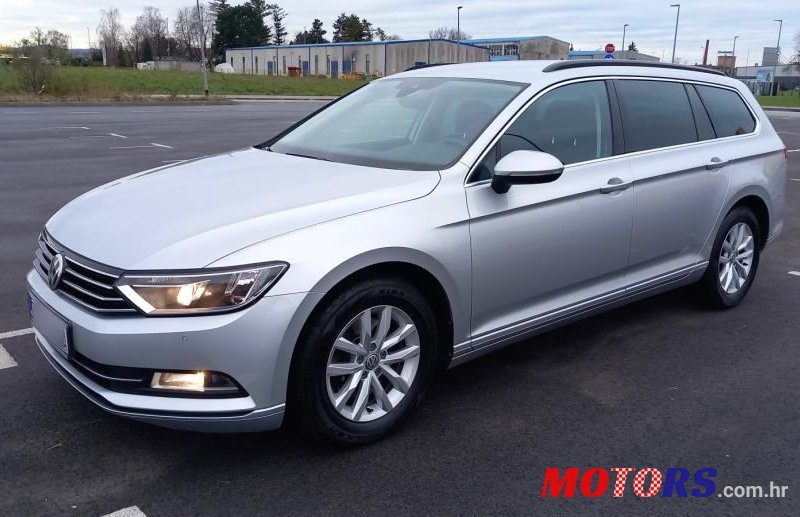 2019' Volkswagen Passat Variant photo #1