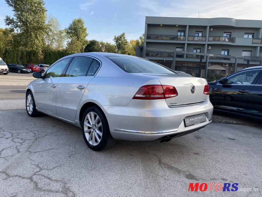 2012' Volkswagen Passat photo #5