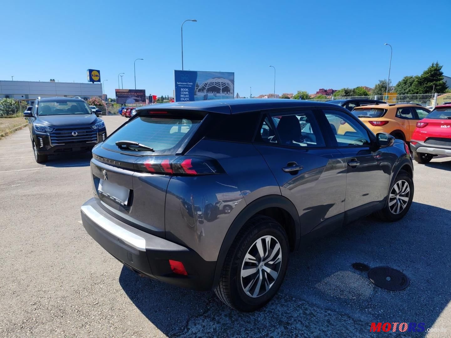 2021' Peugeot 2008 1.2 Puretech photo #5