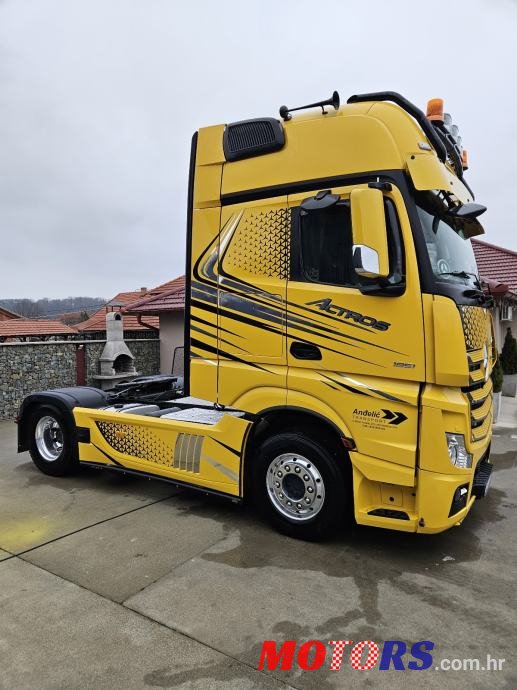 2019' Mercedes-Benz Actros photo #1