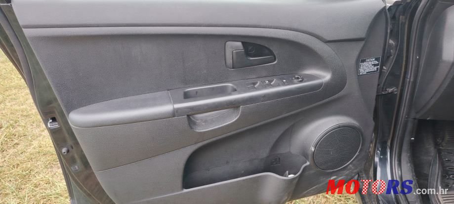 2010' Kia Venga 1,4 Crdi Ex photo #3