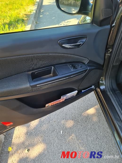 2011' Fiat Bravo photo #4