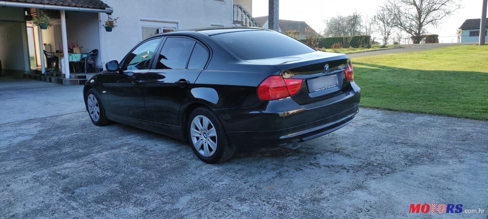 2010' BMW Serija 3 316D photo #4