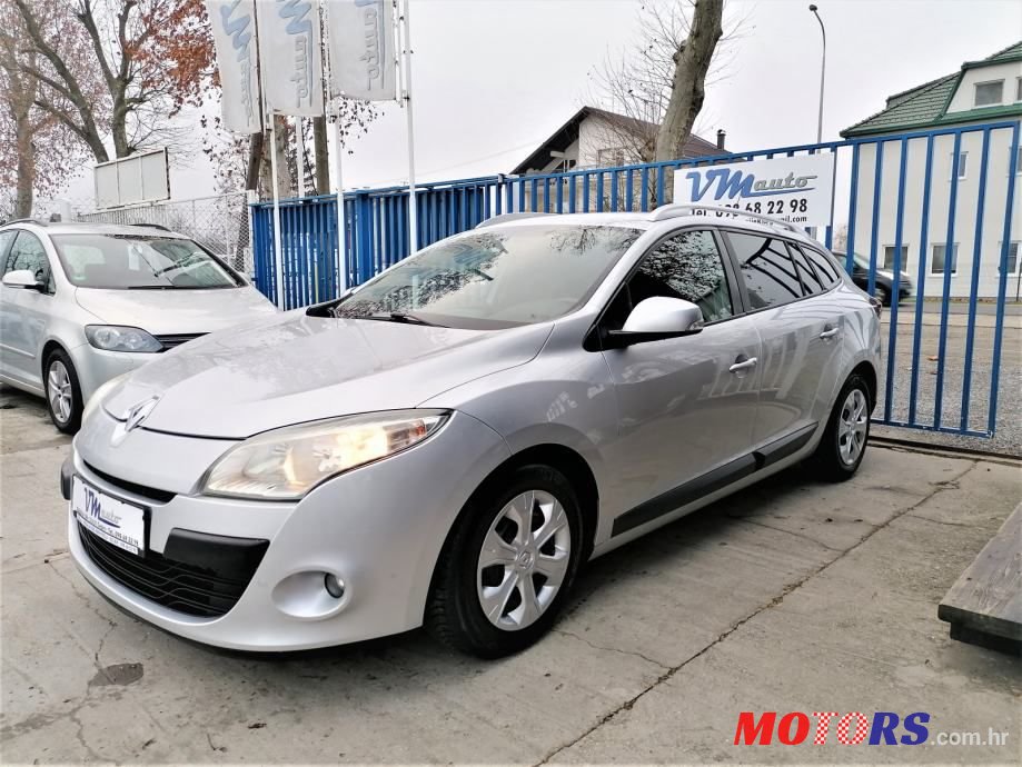 2010' Renault Megane Grandtour photo #4