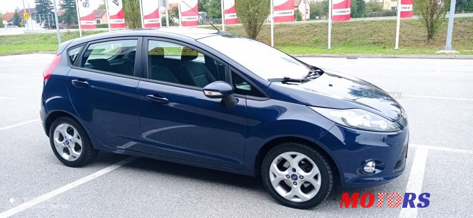 2012' Ford Fiesta photo #6