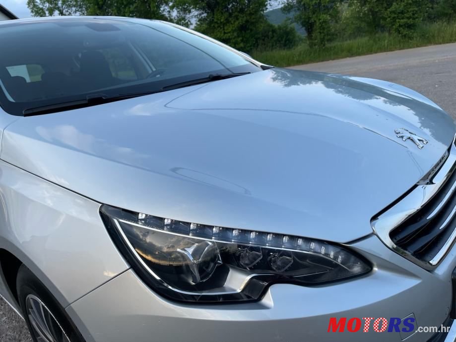 2014' Peugeot 308 2,0 photo #2