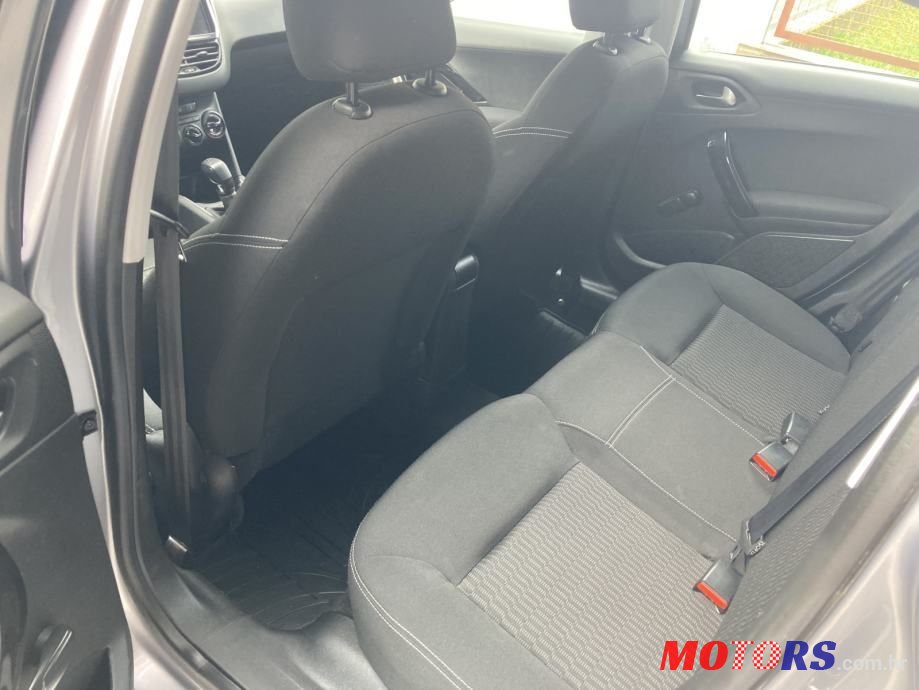 2019' Peugeot 208 1,5 Bluehdi photo #4