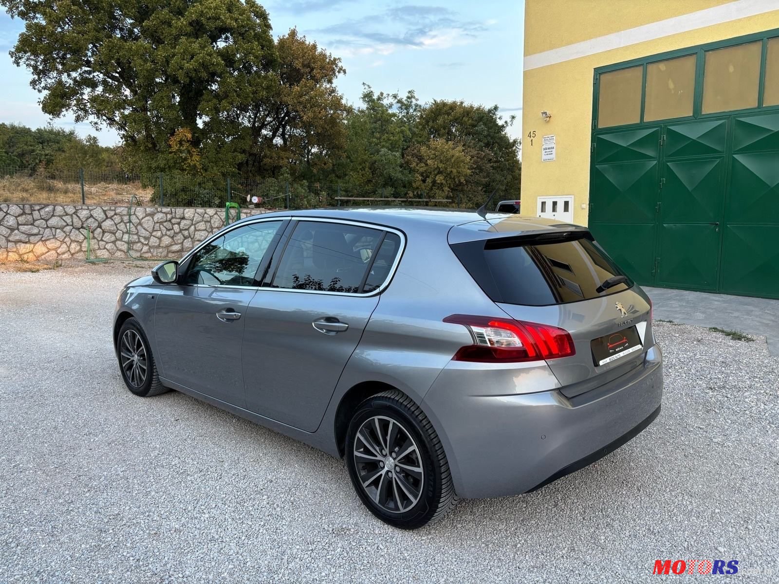 2015' Peugeot 308 1,6 Bluehdi photo #3