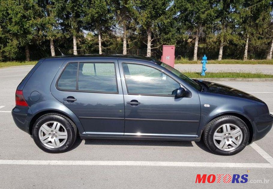 2001' Volkswagen Golf IV 1,9 Tdi photo #1