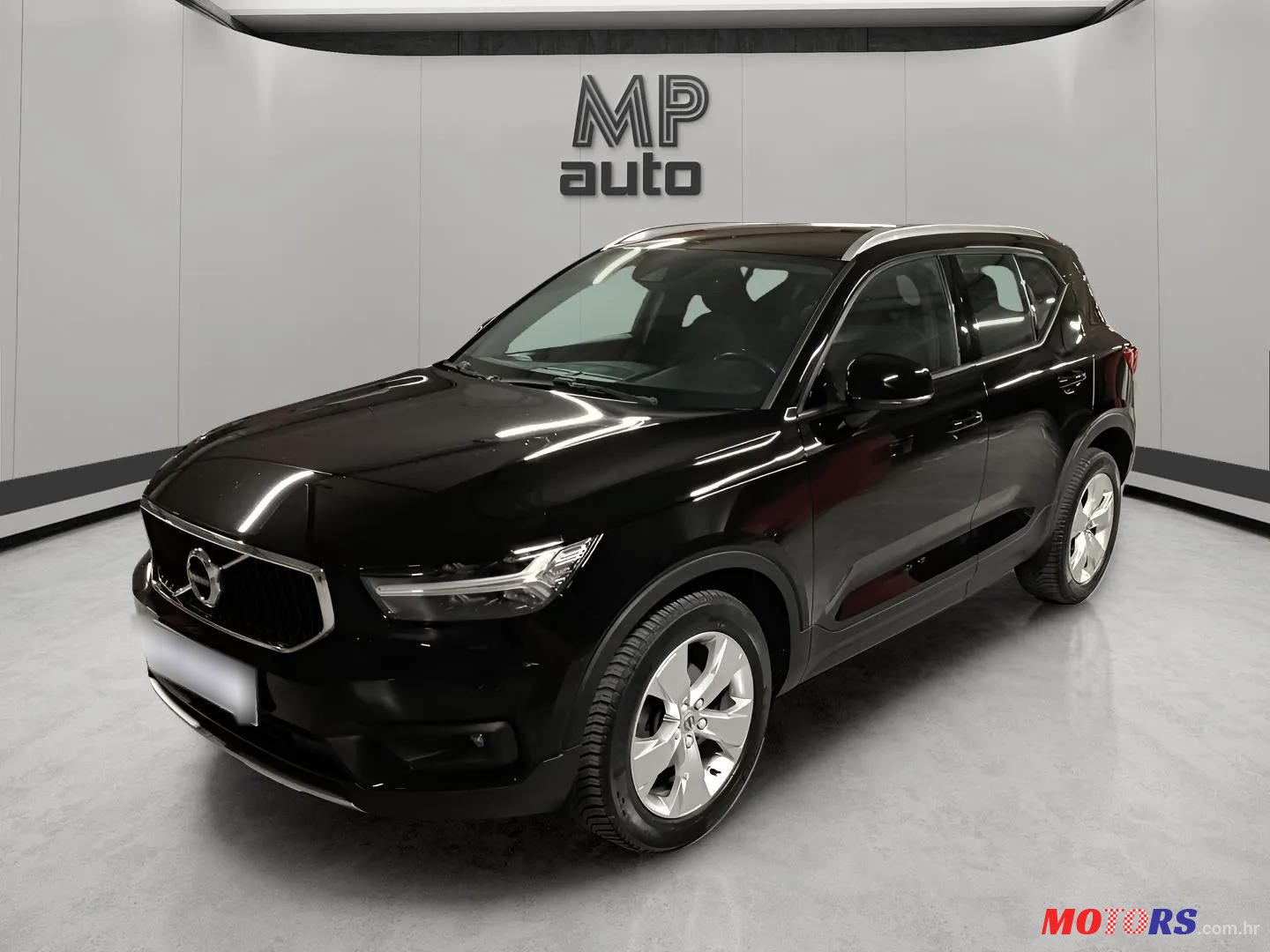 2020' Volvo XC40 T2 photo #4