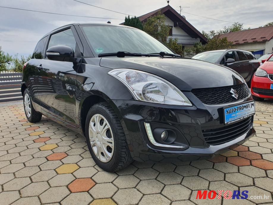 2015' Suzuki Swift photo #2