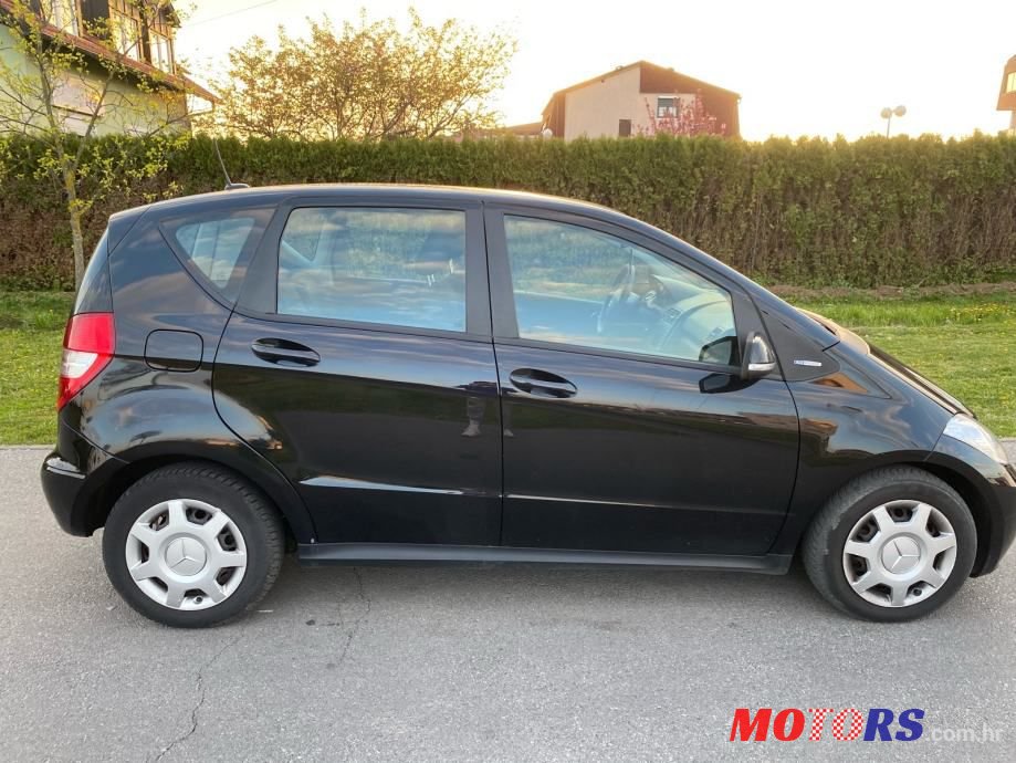 2012' Mercedes-Benz A-Klasa photo #3