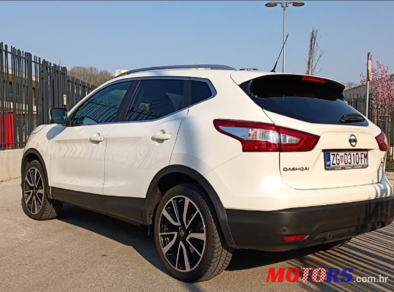 2014' Nissan Qashqai 1,2 photo #3