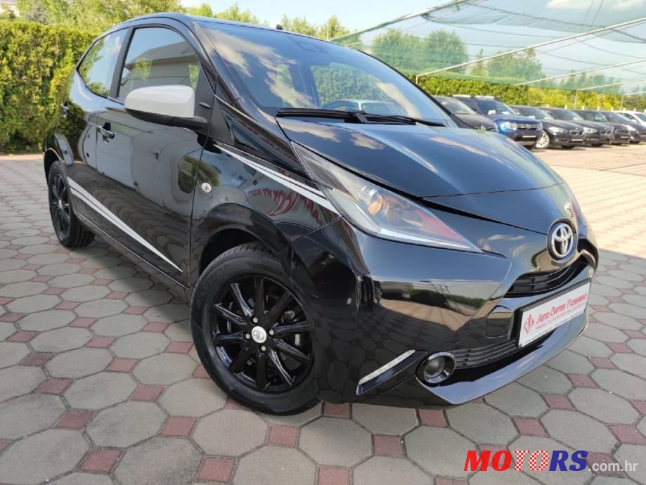 2017' Toyota Aygo photo #1