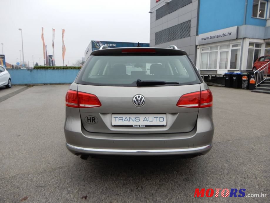 2012' Volkswagen Passat 1.6 Tdi photo #5