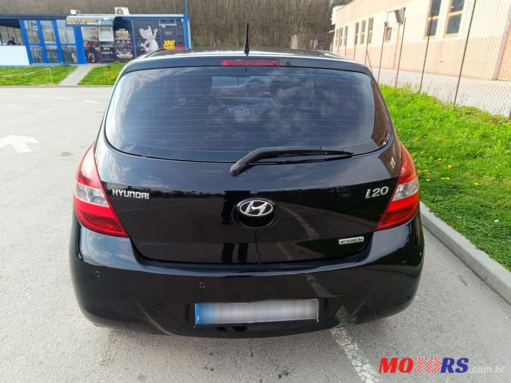 2009' Hyundai i20 1.6 Crdi photo #1