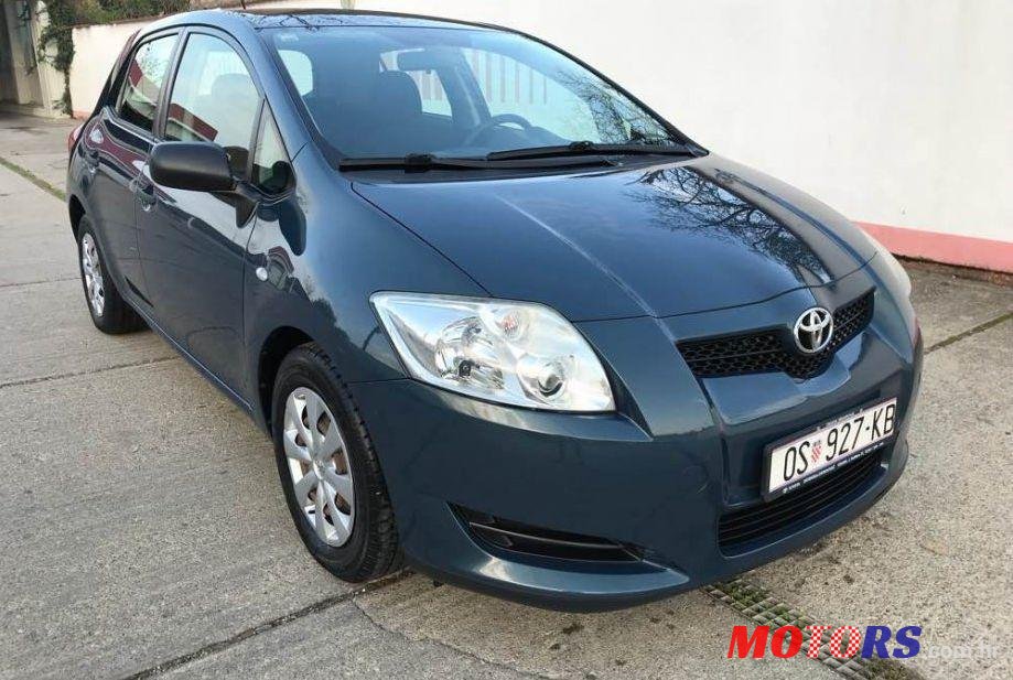 2008' Toyota Auris 1,4 Vvt-I photo #1