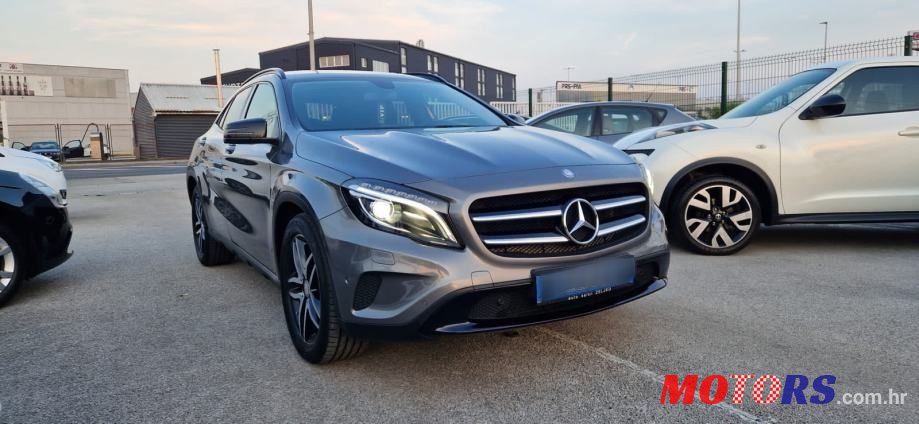 2014' Mercedes-Benz GLA 200 Cdi photo #3