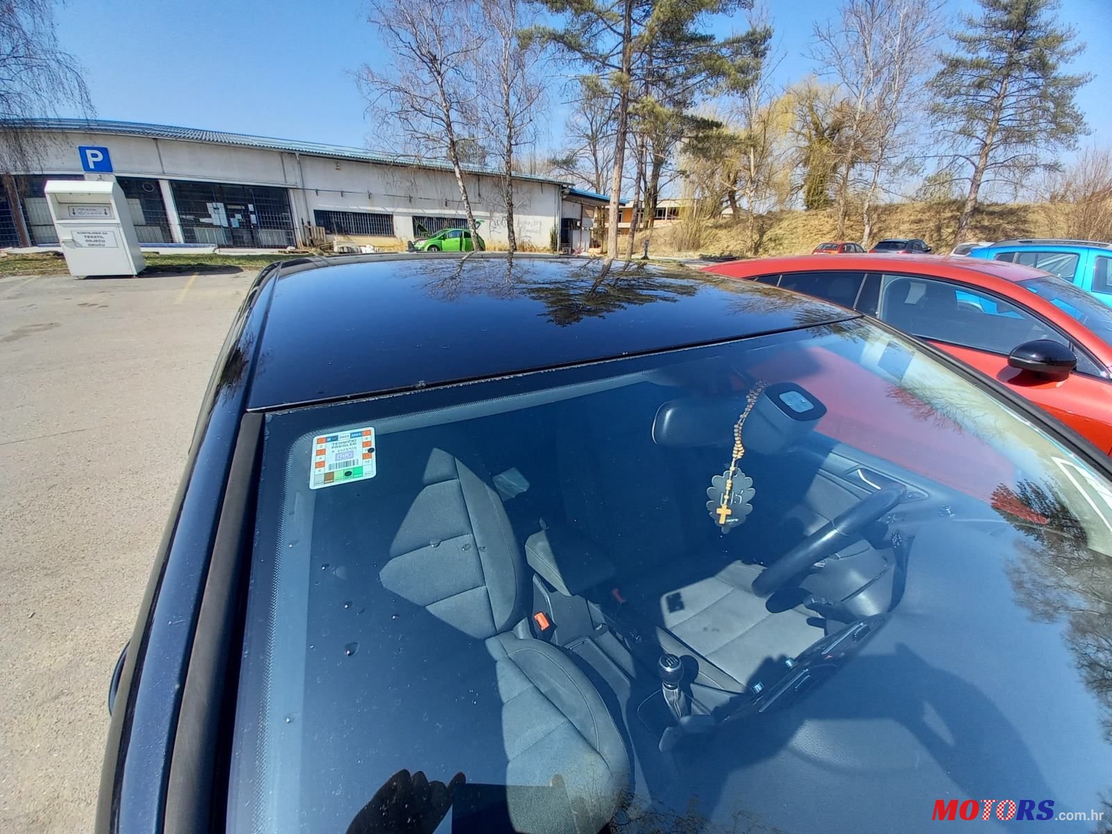 2011' Volkswagen Golf VI 1,6 Tdi photo #2