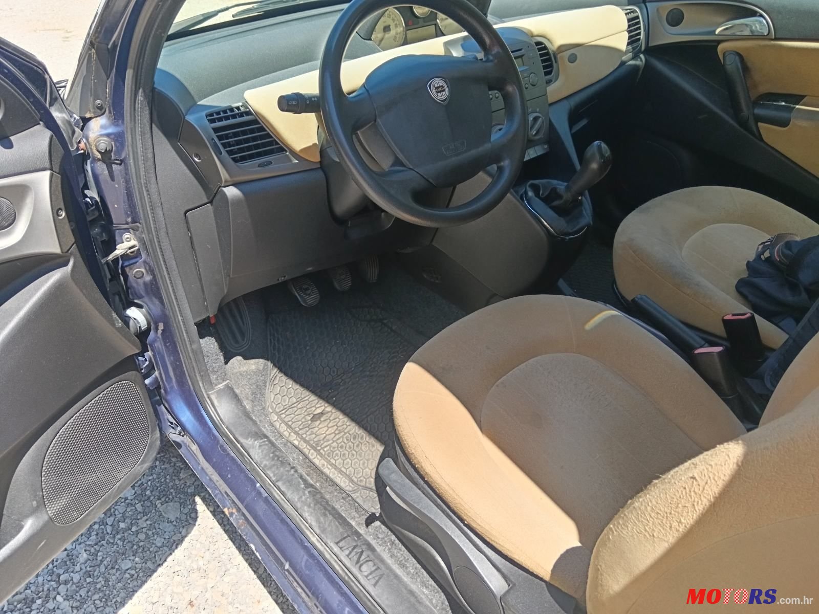 2004' Lancia Y photo #5