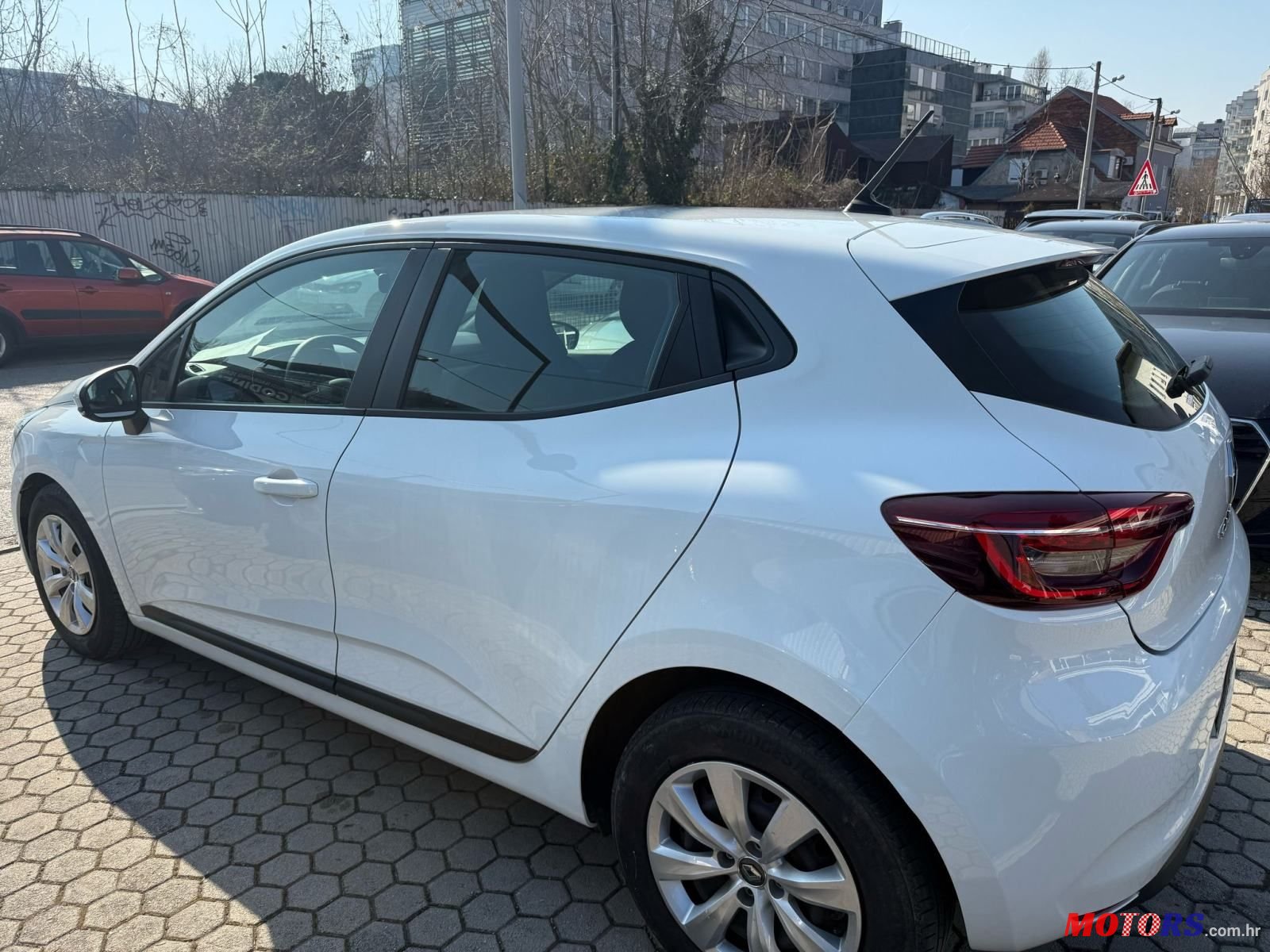 2020' Renault Clio Dci photo #3