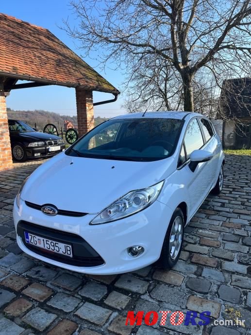 2010' Ford Fiesta 1,6 photo #2