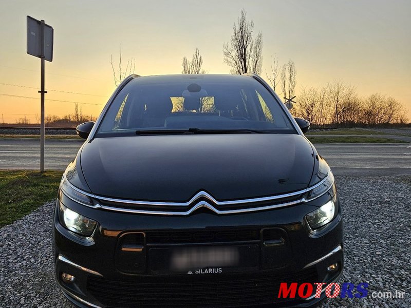 2017' Citroen C4 Grand Picasso photo #2
