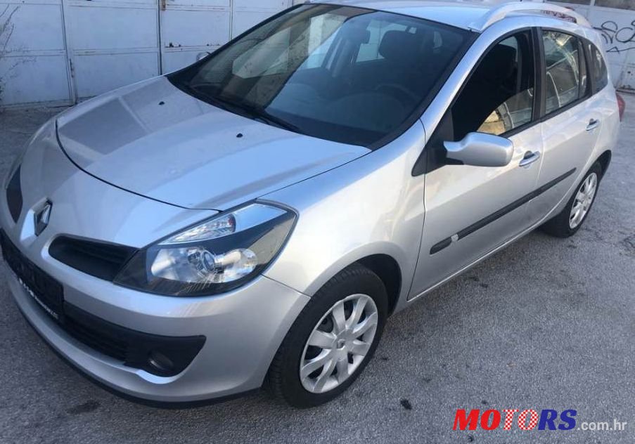 2008' Renault Clio 1,5 Dci photo #1