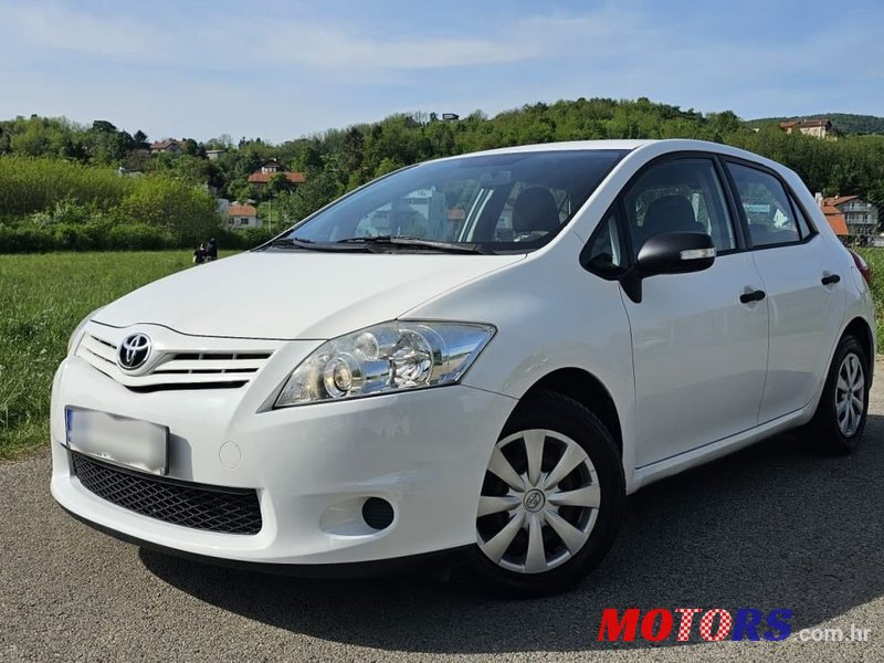 2010' Toyota Auris 1,3 3 Vvt-I photo #1