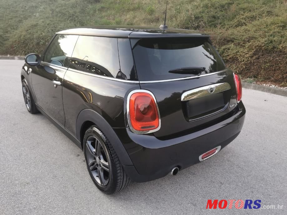 2014' MINI One D photo #4