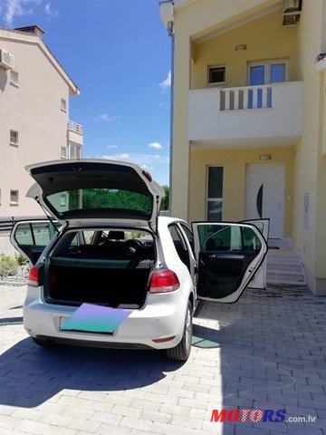 2011' Volkswagen Golf VI photo #7